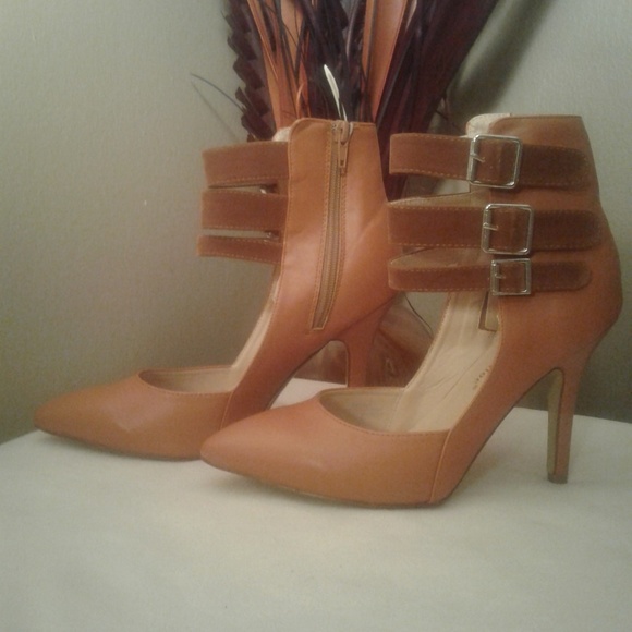 🆕️ CHASE & CHLOE: Strap Shoes - Picture 6 of 8